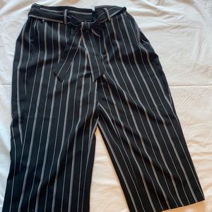 Black & white stripe capris